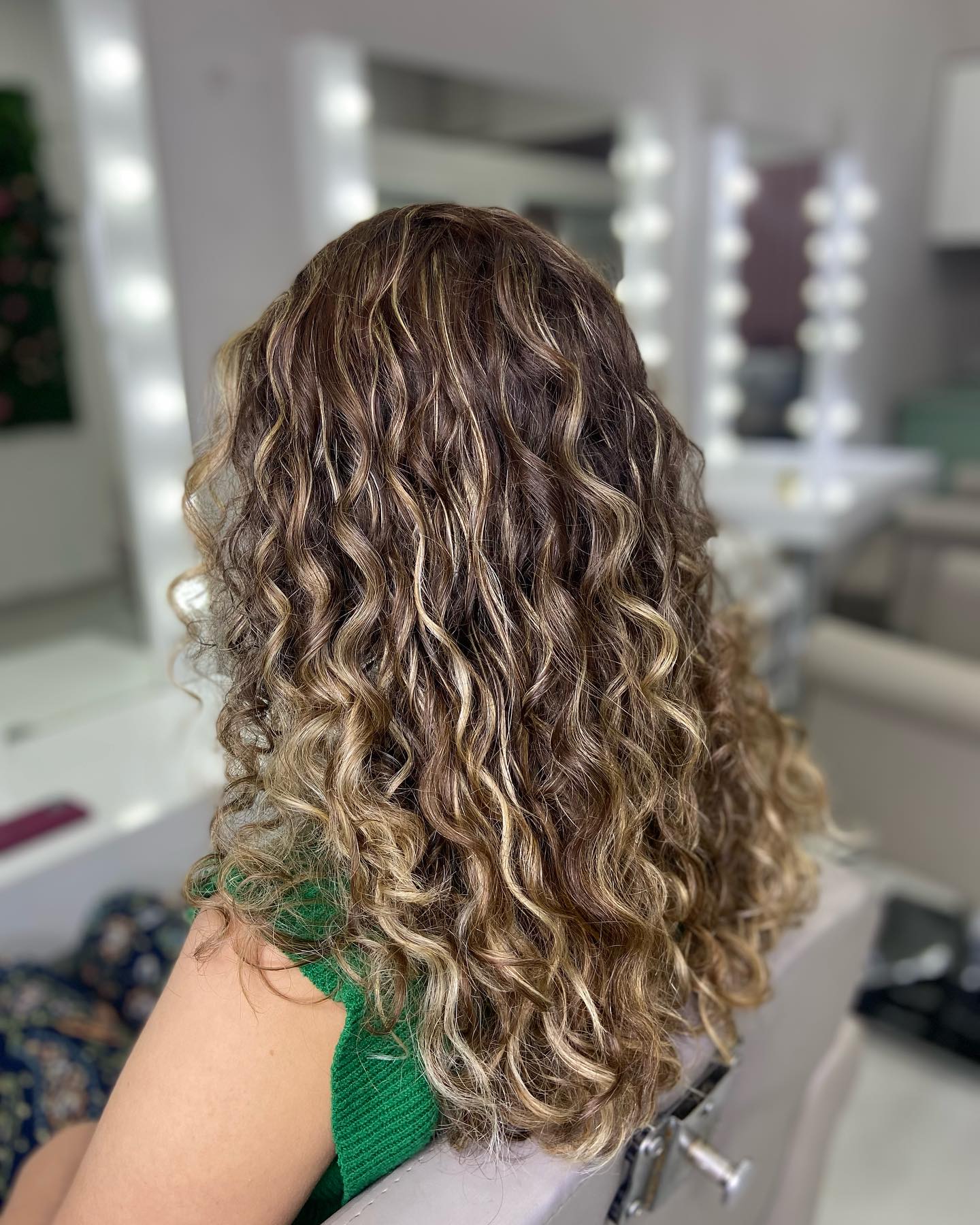 Corte Cacheado em Nova Odessa - SP | Espaço Sorella Corte Cacheado em Nova Odessa - SP | Espaço Sorella